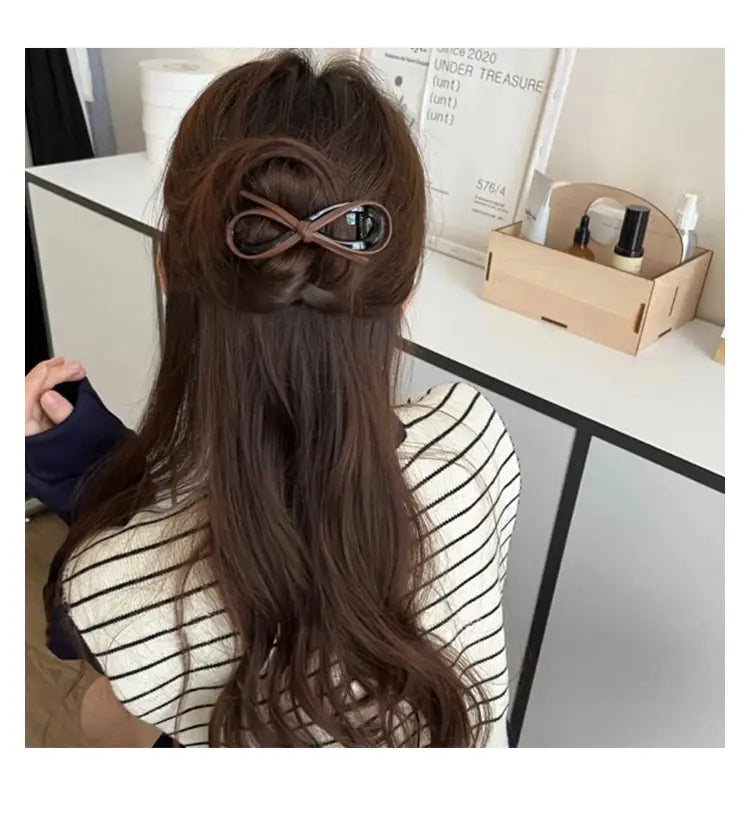 Twist Bow Hair Clip