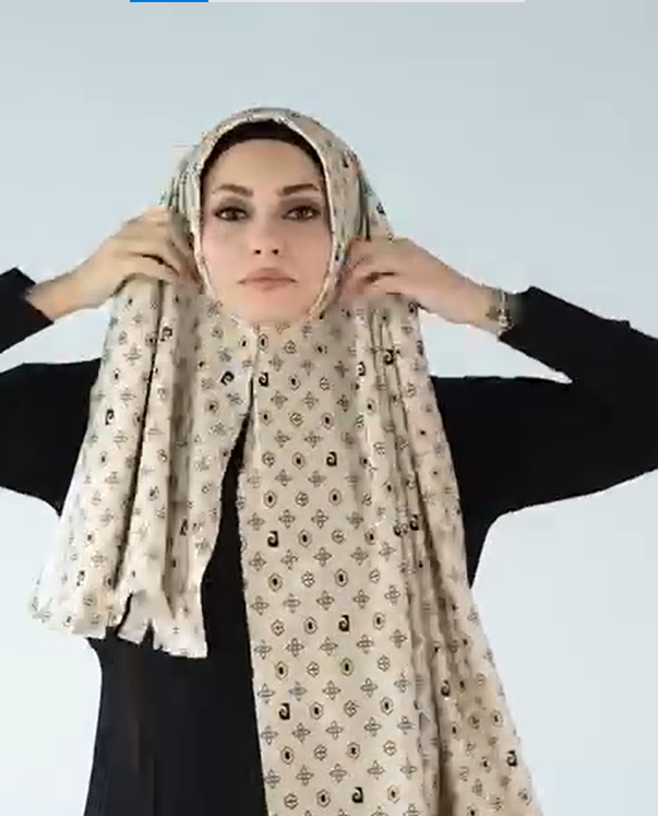 Patterned Pleated Shawl