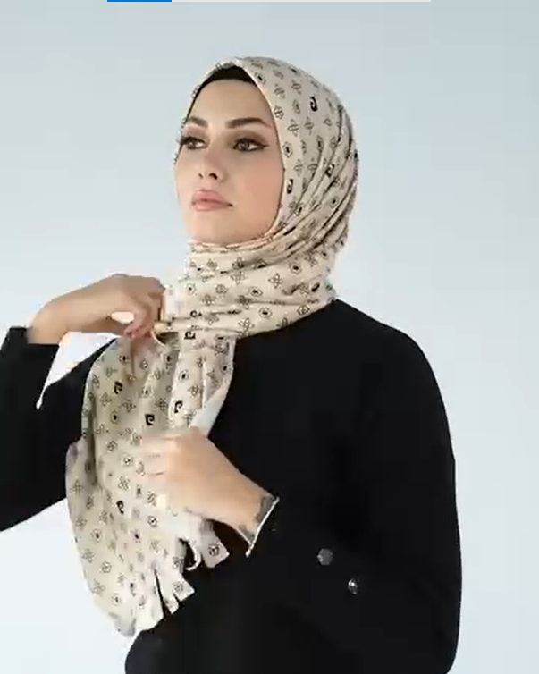 Patterned Pleated Shawl