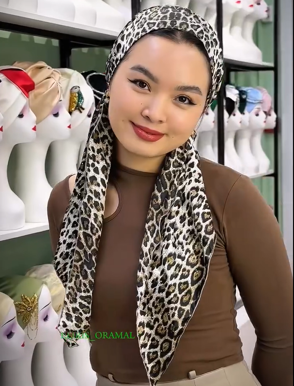 Non-Slip Headscarf With An Elastic Band