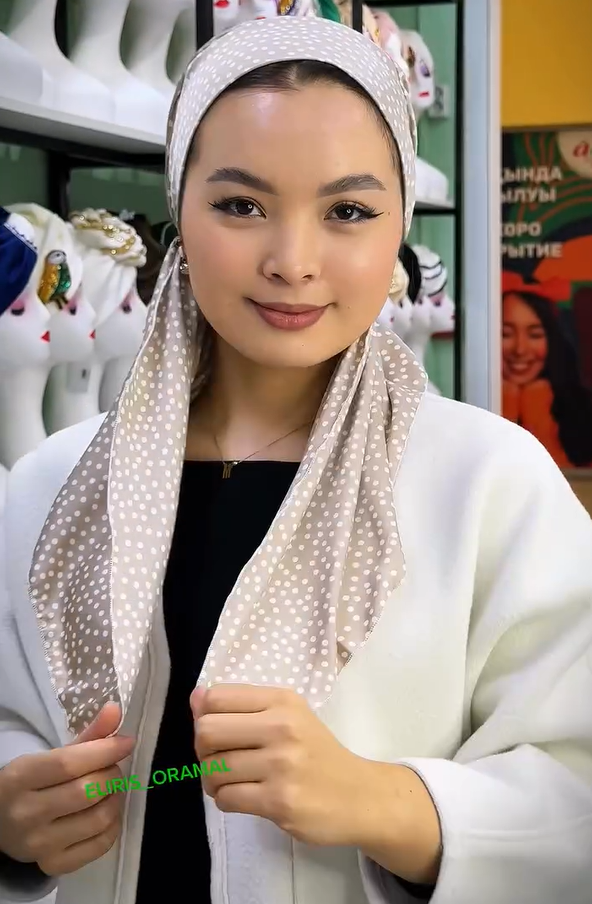 Dotted Pre-Tied Scarf With Elastic