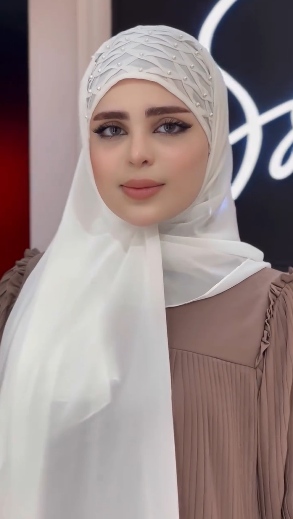 Ready-Made Belted Hijab Stole With Plated Pearls