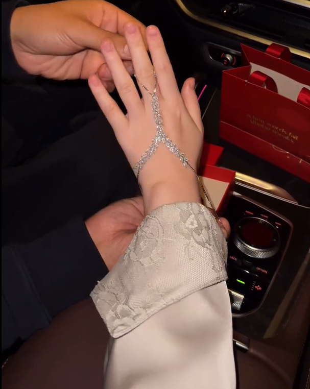Radiant Grace Hand Chain Bracelet & Ring