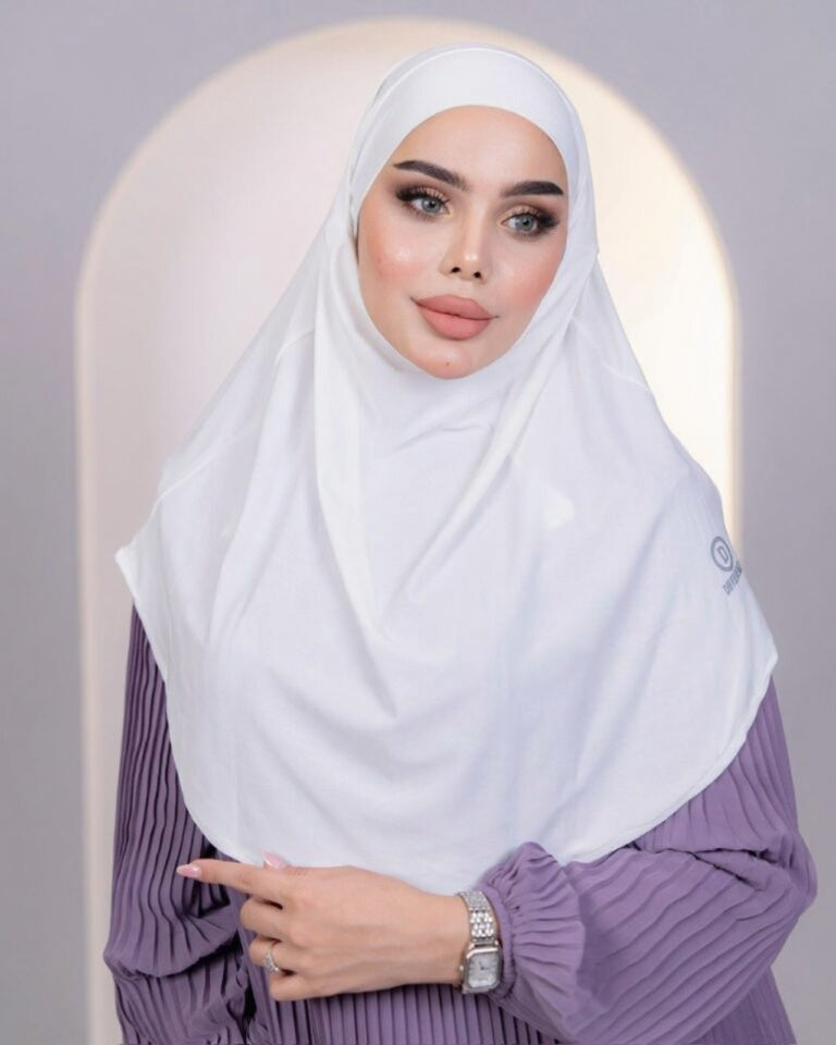 Sophisticated Lycra Scarf with Belted Finish