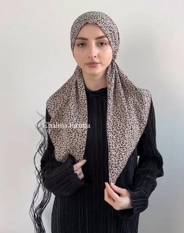 Non-Slip Headscarf With An Elastic Band