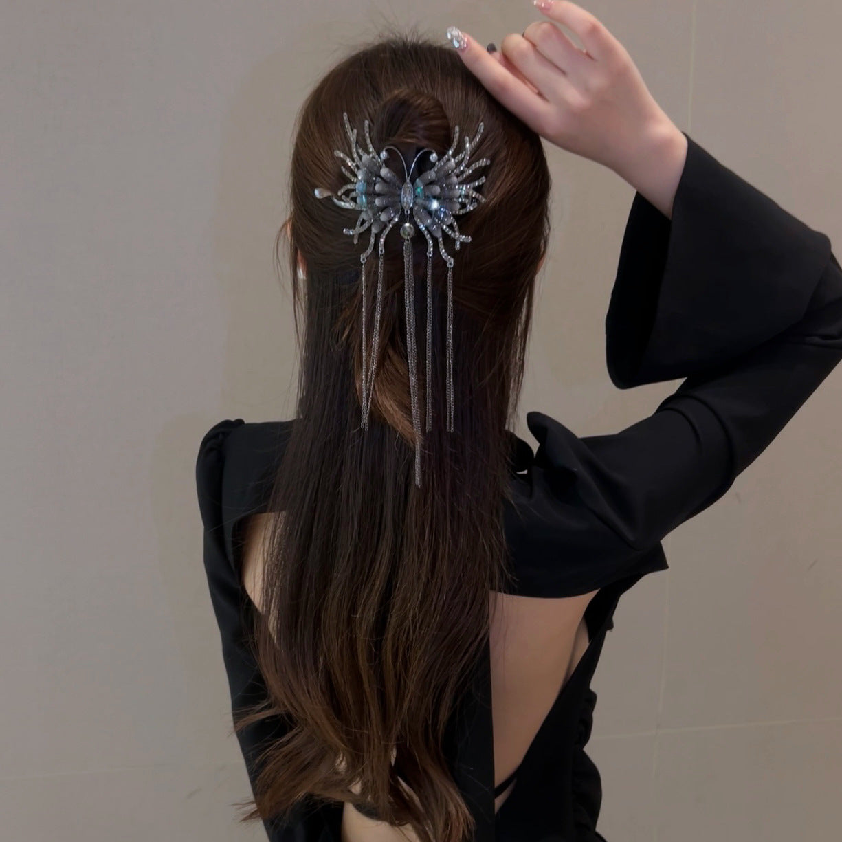 Twist Butterfly Shimmering Tassels Hair Clip