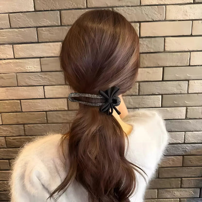 Black Rhinestone Duckbill Bow Hairpin