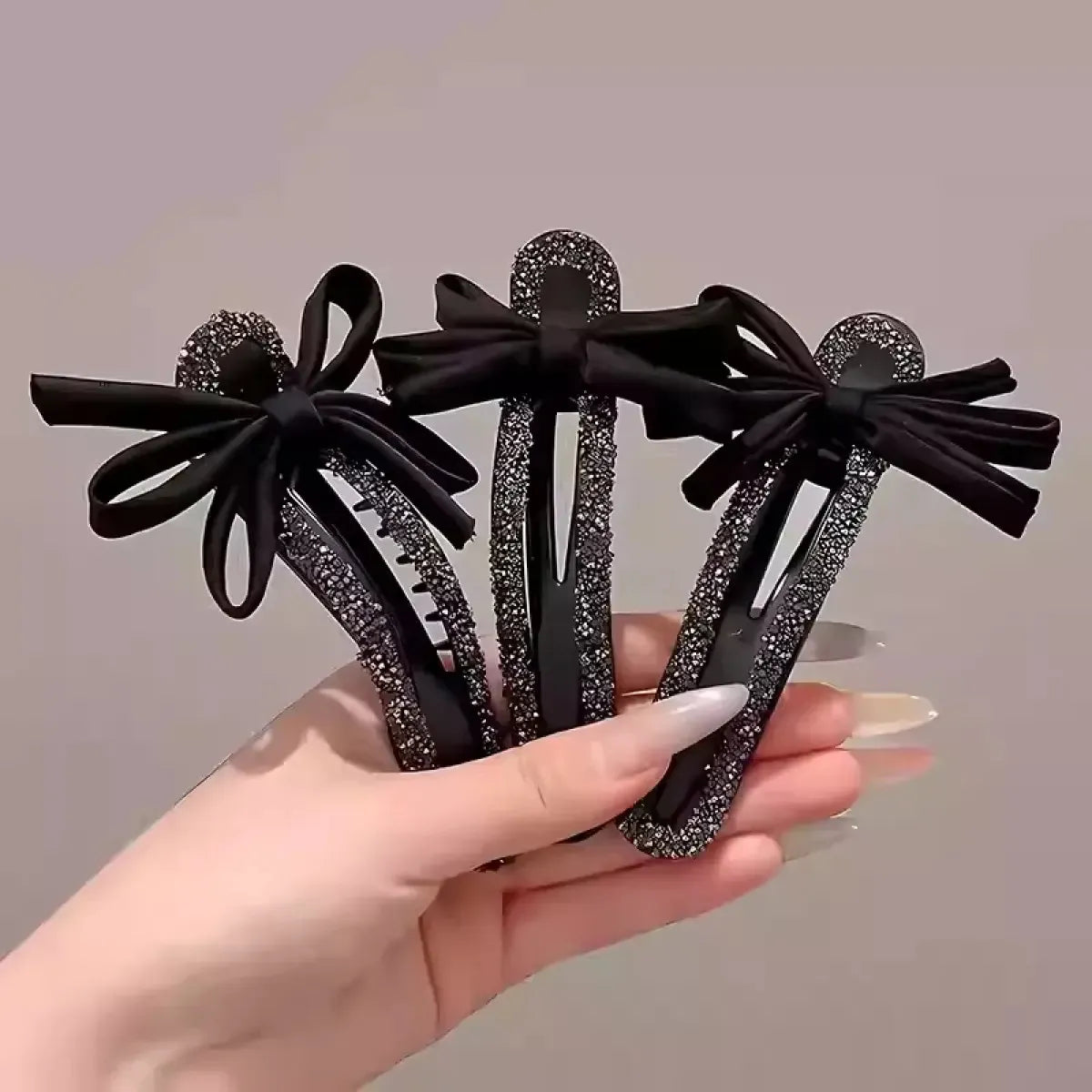 Black Rhinestone Duckbill Bow Hairpin