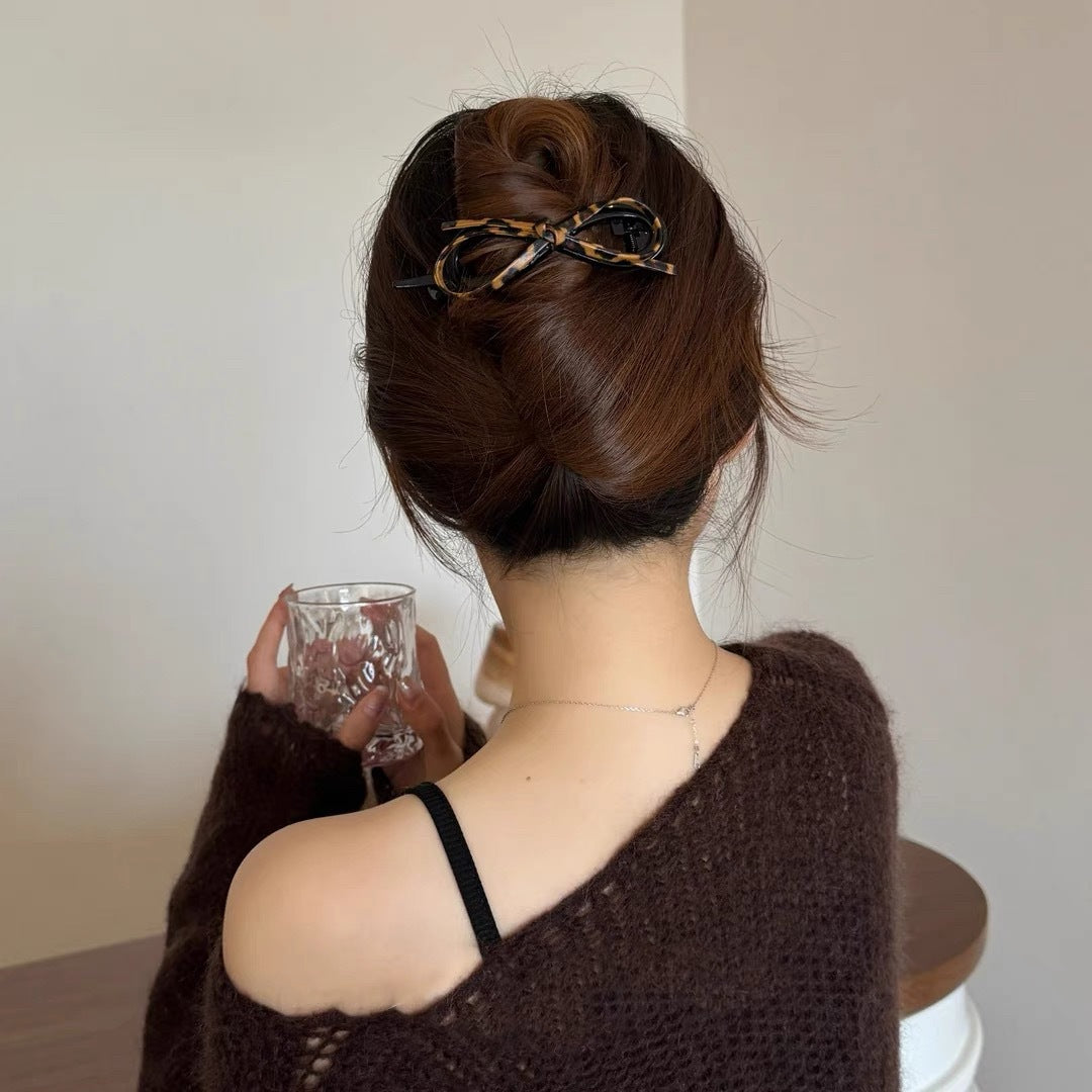 Twist Bow Hair Clip