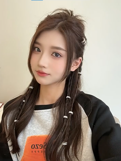 Vintage-Inspired Round Rhinestone Hair Clip