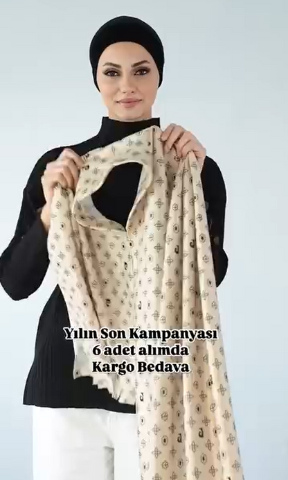 Patterned Pleated Shawl