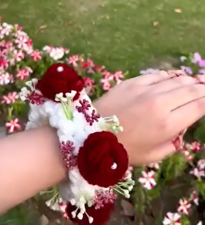 Red Rose Elegant Gajray