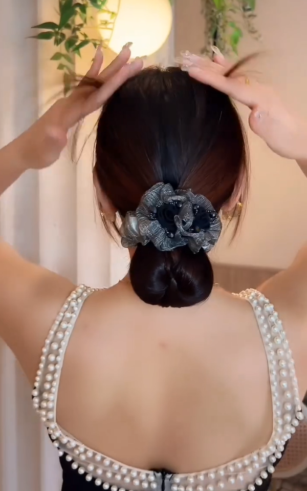 Elastic Mesh Flower Glitter Hair Ring