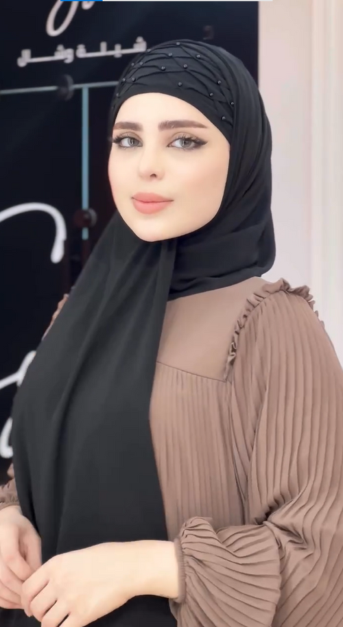 Ready-Made Belted Hijab Stole With Plated Pearls