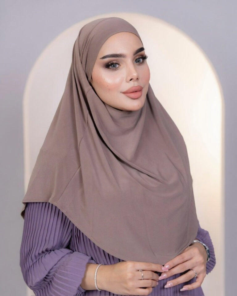 Sophisticated Lycra Scarf with Belted Finish