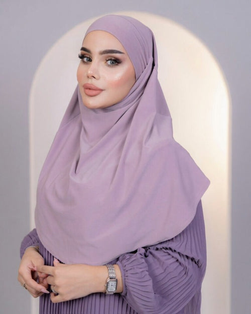 Sophisticated Lycra Scarf with Belted Finish